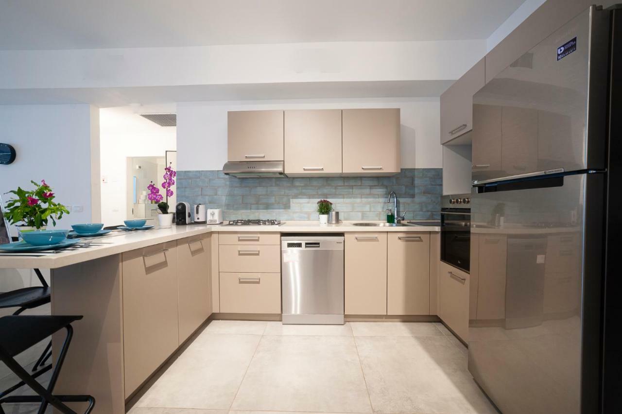 Luxury 2 Bedrooms Apartments Rothschild + Balcony Tel Aviv Eksteriør billede